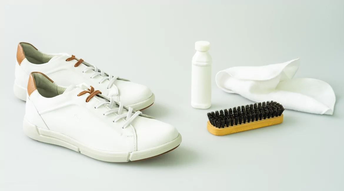 Weiße Sneaker reinigen