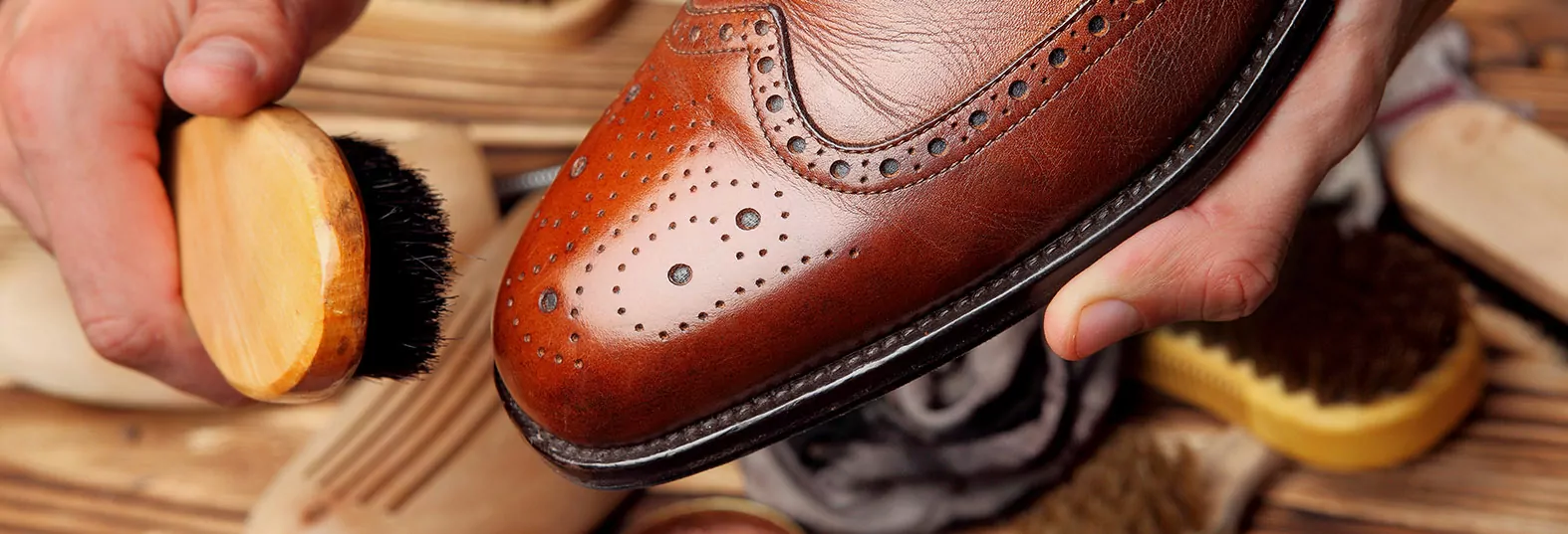 Cleaning your shoes correctly – find what is important for shoe care here